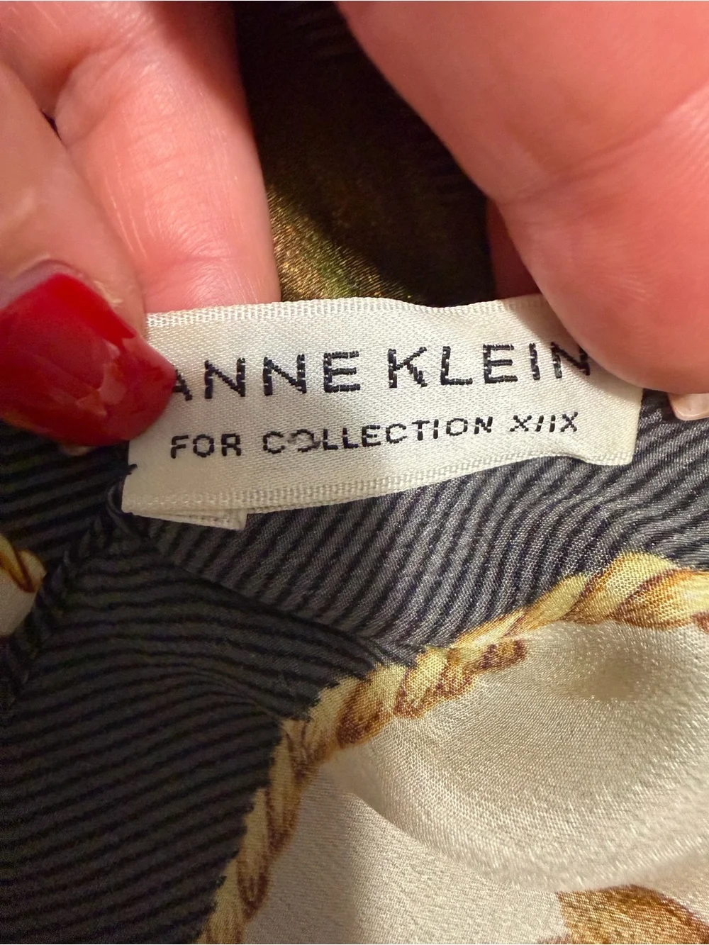 Anne Klein Dark Gray Scarf with Autumn Leaf Print